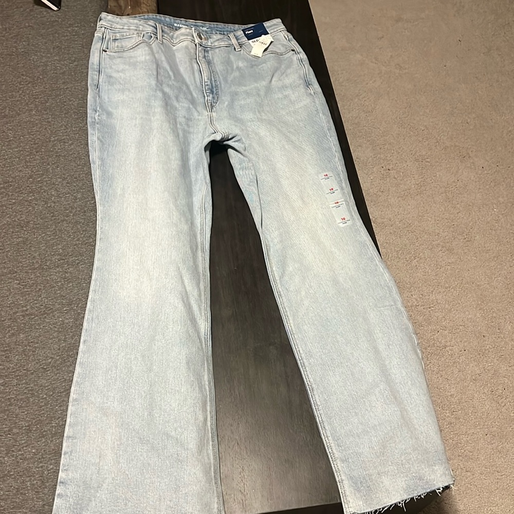 Women’s Old Navy flare Jeans size 16, new with tags